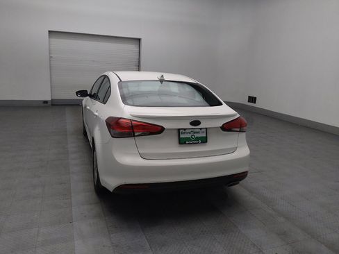 Used 2017 Kia Forte S image 6