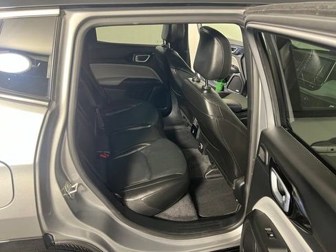 Used 2023 Jeep Compass Limited w/ Elite Group AWD/4WD image 28
