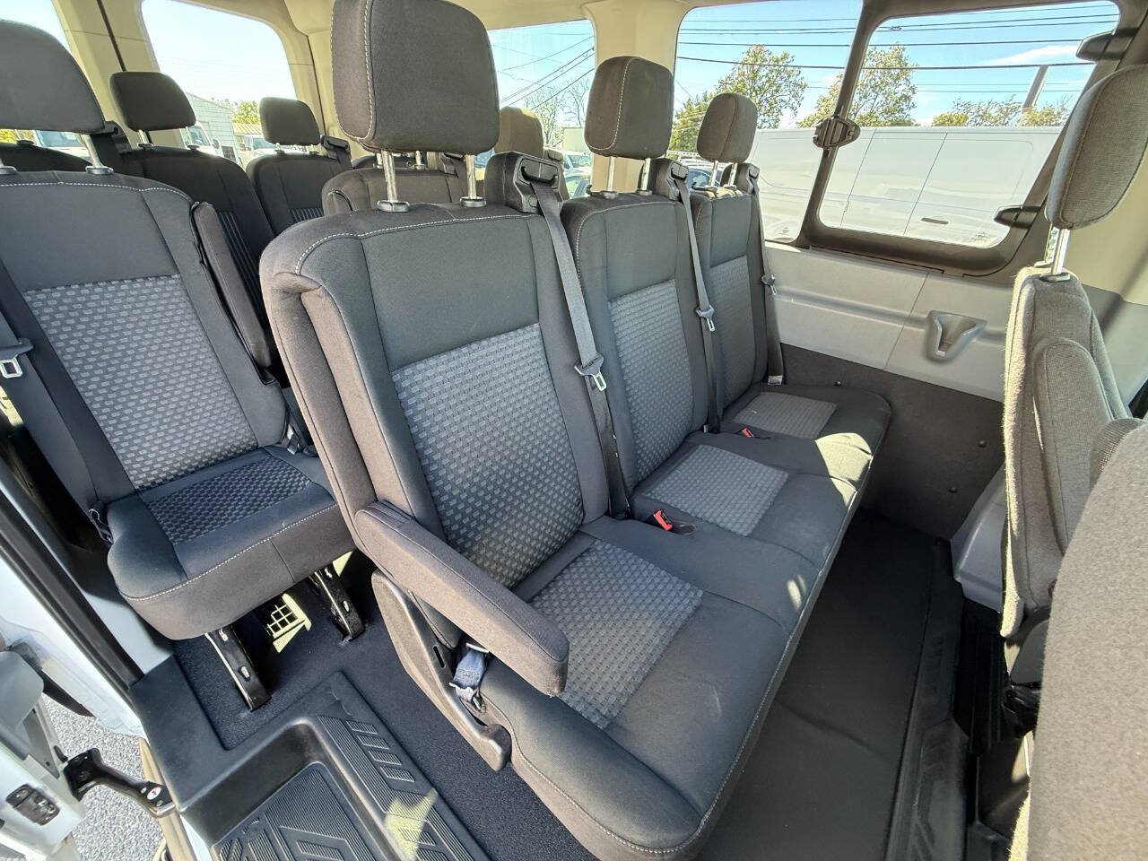 Used 2017 Ford Transit 350 XLT RWD image 31