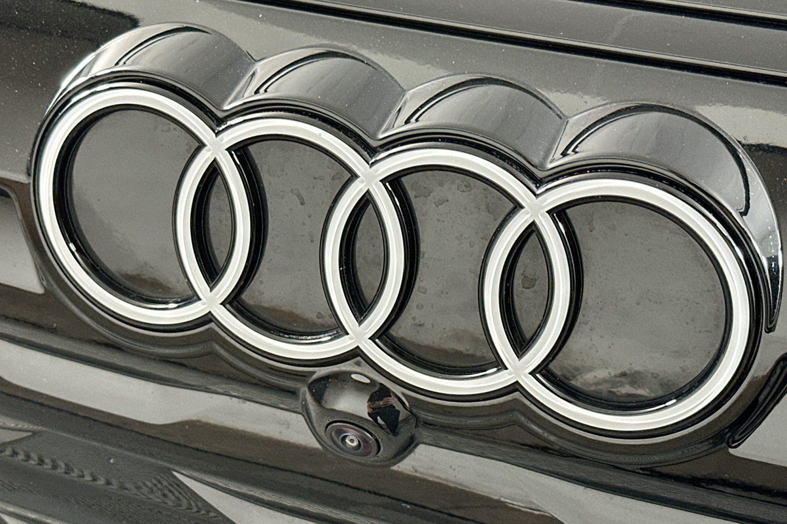 Used 2025 Audi A6 e-tron Premium w/ Ultra Package RWD image 15