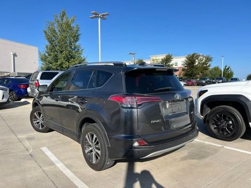 Used 2016 Toyota RAV4 XLE w/ Convenience Package FWD image 5