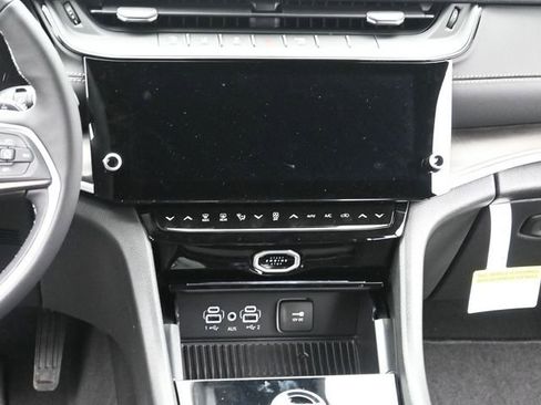 New 2026 Jeep Grand Cherokee Laredo image 26