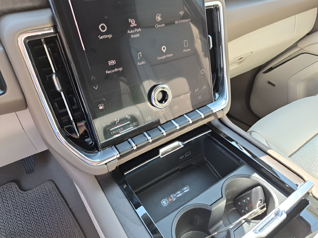 New 2026 GMC Yukon Denali w/ Sun & Power Step Package AWD/4WD image 25
