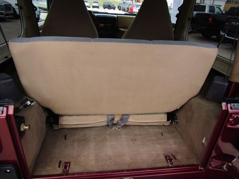 Used 2001 Jeep Wrangler Sahara image 14