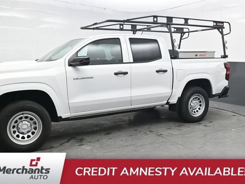 Used 2024 Chevrolet Colorado W/T w/ Safety Package RWD image 3