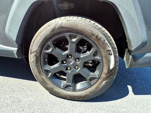 Used 2022 Toyota RAV4 TRD Off-Road AWD/4WD image 5