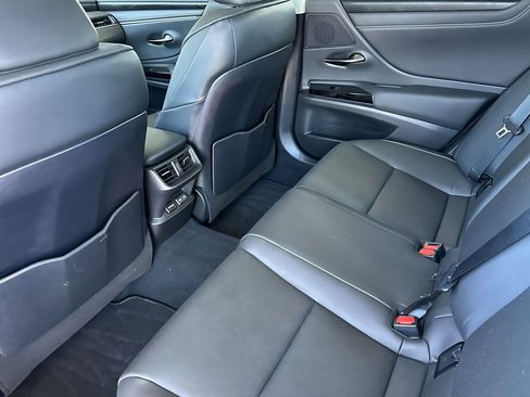 Certified 2024 Lexus ES 350 w/ Premium Package FWD image 28