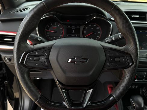 Used 2022 Chevrolet TrailBlazer RS FWD image 21