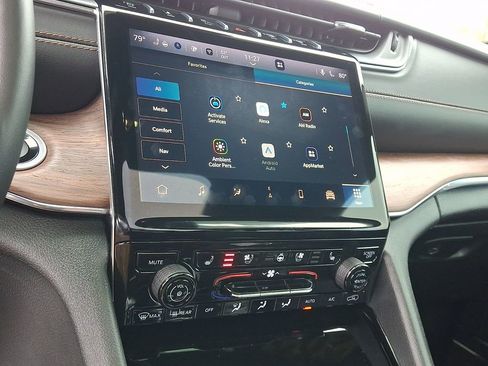 Used 2023 Jeep Grand Cherokee Summit w/ Luxury Tech Group V image 24