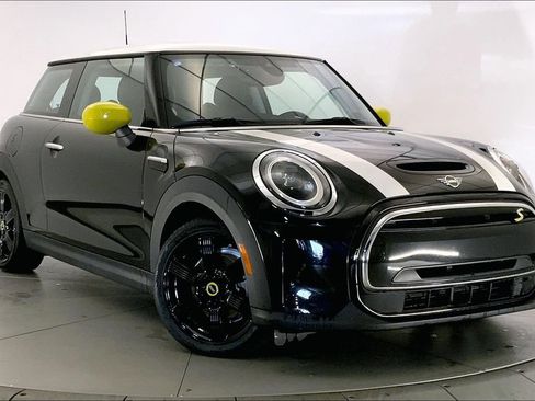 Used 2024 MINI Cooper SE FWD image 1