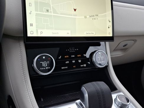 New 2026 Jaguar F-PACE R-Dynamic S image 14