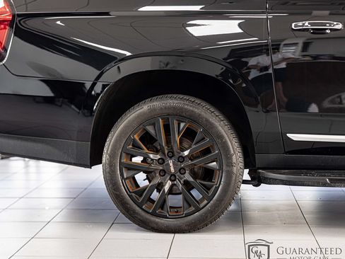 Used 2021 GMC Yukon XL Denali w/ LPO, Illumination Package AWD/4WD image 10