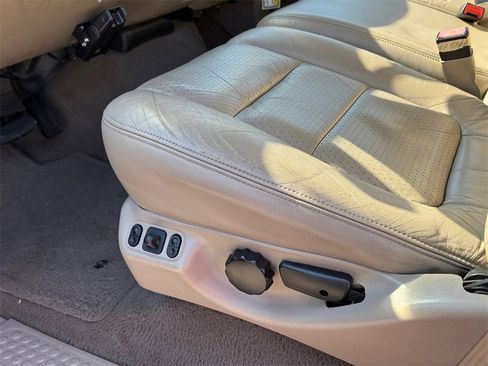 Used 2001 Ford F250 Lariat image 16