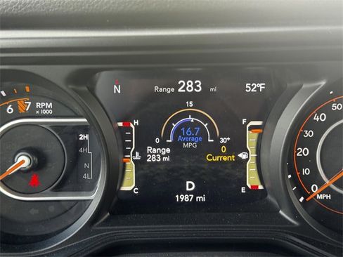 Certified 2025 Jeep Gladiator Willys image 27