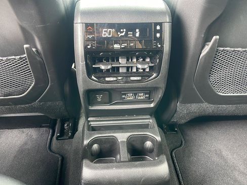 Used 2025 Jeep Grand Cherokee L Limited w/ Black Appearance Package image 26