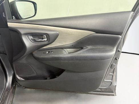 Used 2016 Nissan Murano Platinum w/ Platinum Technology Package FWD image 35