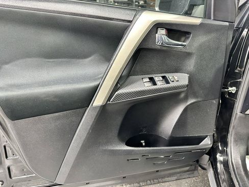 Used 2015 Toyota RAV4 XLE AWD/4WD image 10
