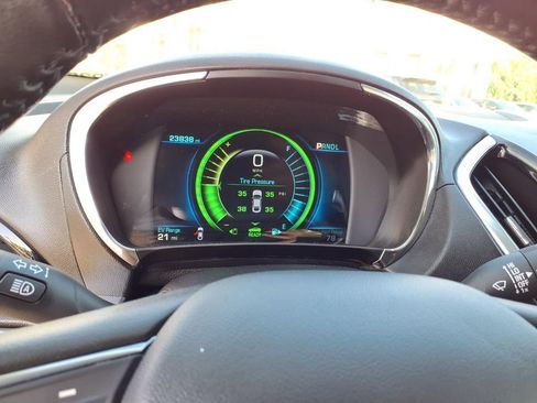 Used 2018 Chevrolet Volt Premier w/ Driver Confidence Package FWD image 13