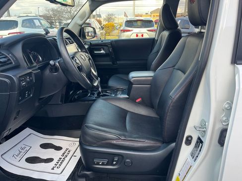 Used 2022 Toyota 4Runner TRD Off-Road Premium image 10