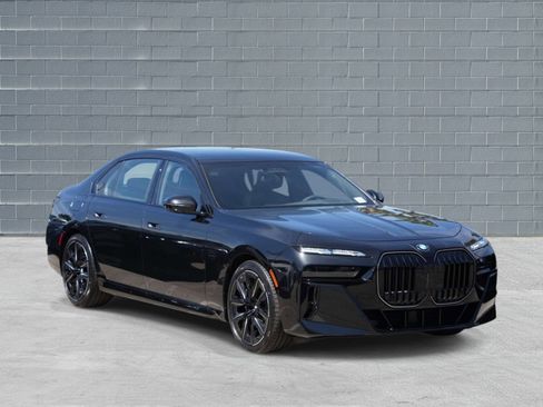 New 2026 BMW 760i xDrive w/ Executive Package AWD/4WD image 1