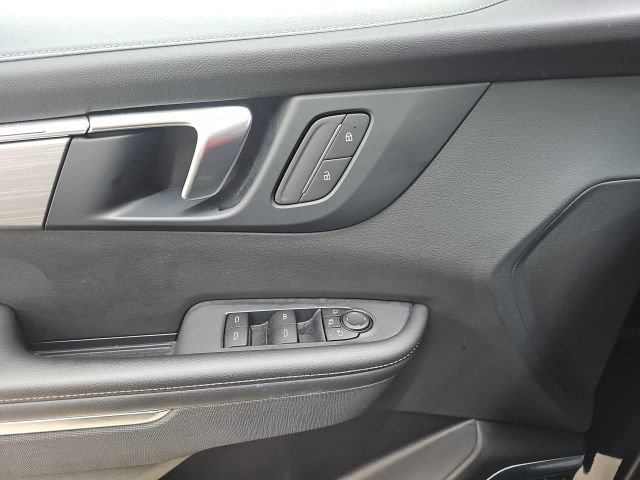 Used 2025 Buick Enclave Preferred AWD/4WD image 30