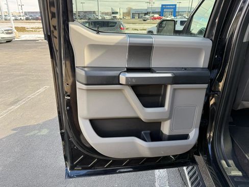 Used 2019 Ford F150 XLT w/ Equipment Group 302A Luxury image 22