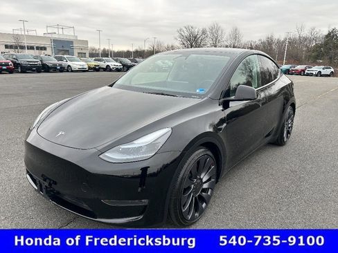 Used 2024 Tesla Model Y Performance image 2