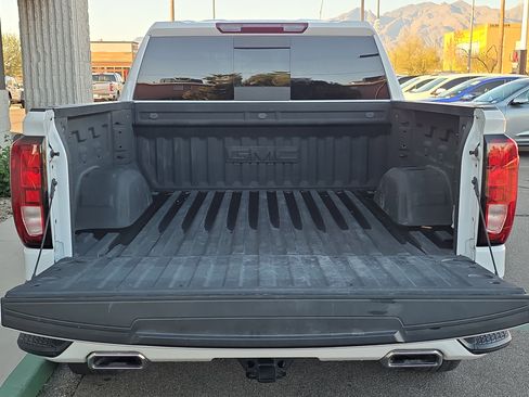 Used 2024 GMC Sierra 1500 Elevation w/ Elevation Premium Package image 9