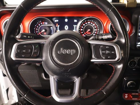 Used 2019 Jeep Wrangler Unlimited Rubicon AWD/4WD image 3