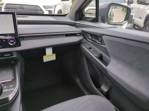 Used 2026 Toyota C-HR AWD/4WD image 15