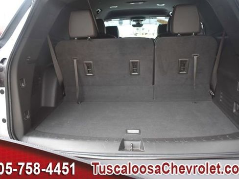 Used 2023 Chevrolet Traverse RS FWD image 10