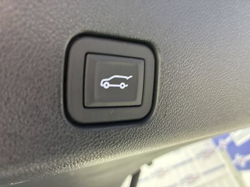 Used 2026 Chevrolet Traverse LT AWD/4WD image 35