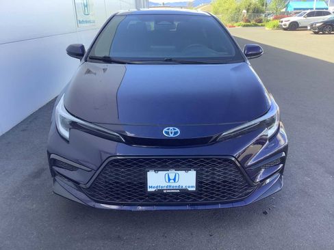 Used 2024 Toyota Corolla SE w/ SE Package AWD/4WD image 6