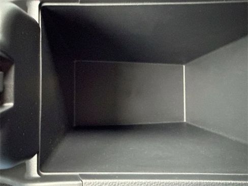 Used 2025 Honda HR-V Sport image 36