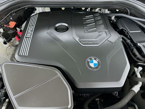 Used 2024 BMW X4 xDrive30i w/ Premium Package AWD/4WD image 32