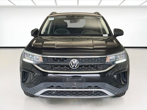 Used 2022 Volkswagen Taos S FWD image 2