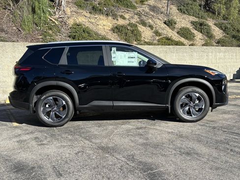 New 2026 Nissan Rogue SV w/ SV Premium Package image 2