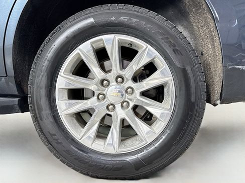 Used 2021 Chevrolet Tahoe Premier w/ Premium Package image 34