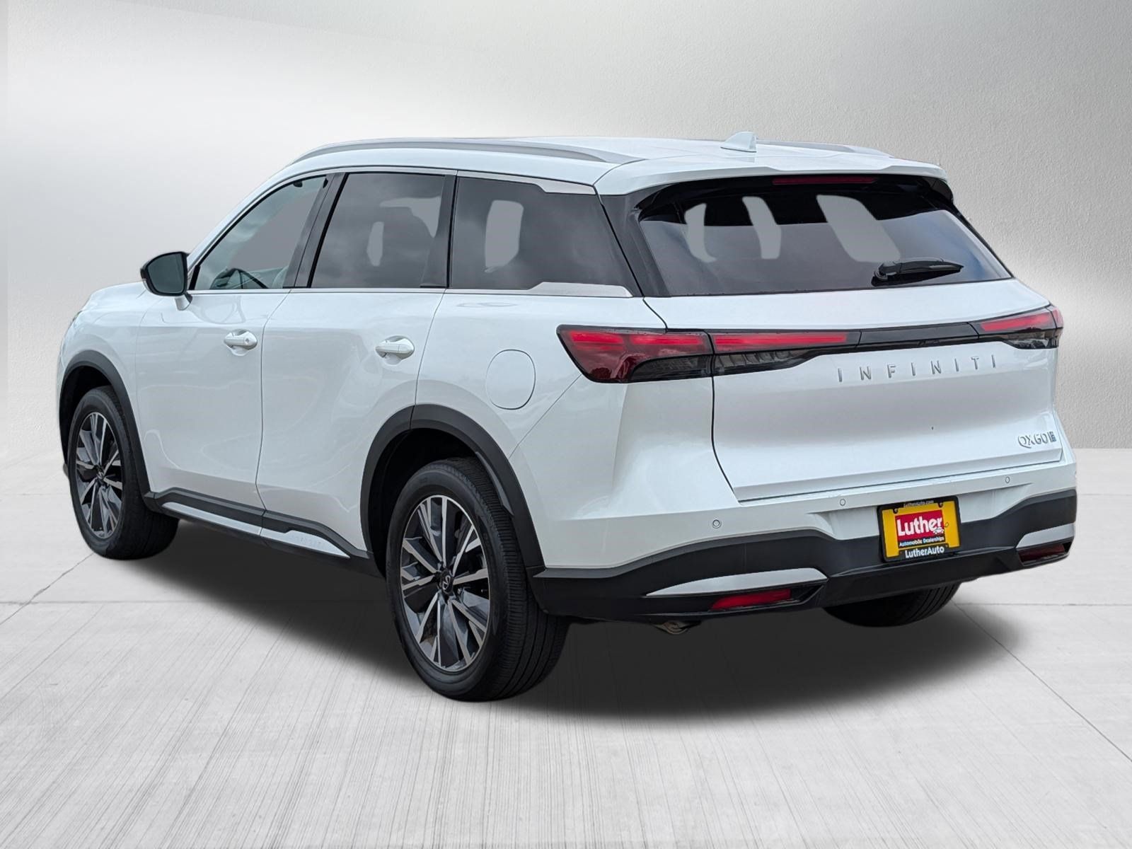 Used 2026 INFINITI QX60 Luxe AWD/4WD image 5