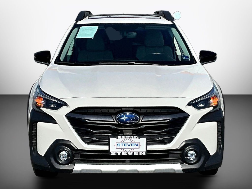 Used 2025 Subaru Outback Limited AWD/4WD image 2