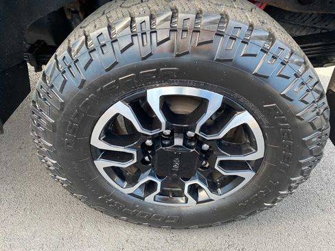 Used 2020 GMC Sierra 2500 SLE w/ SLE Value Package; AWD/4WD image 44