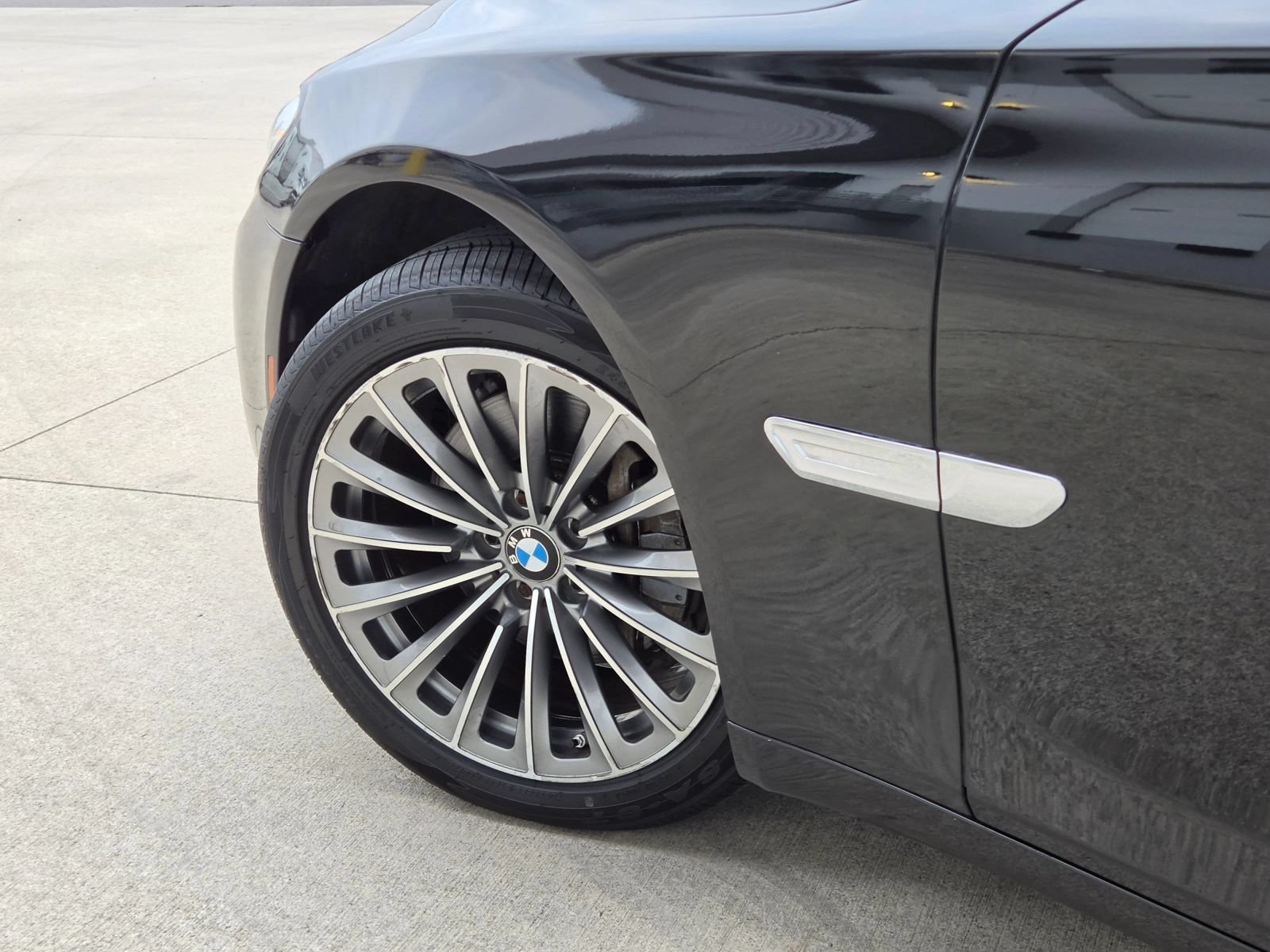 Used 2015 BMW 740Li RWD image 39