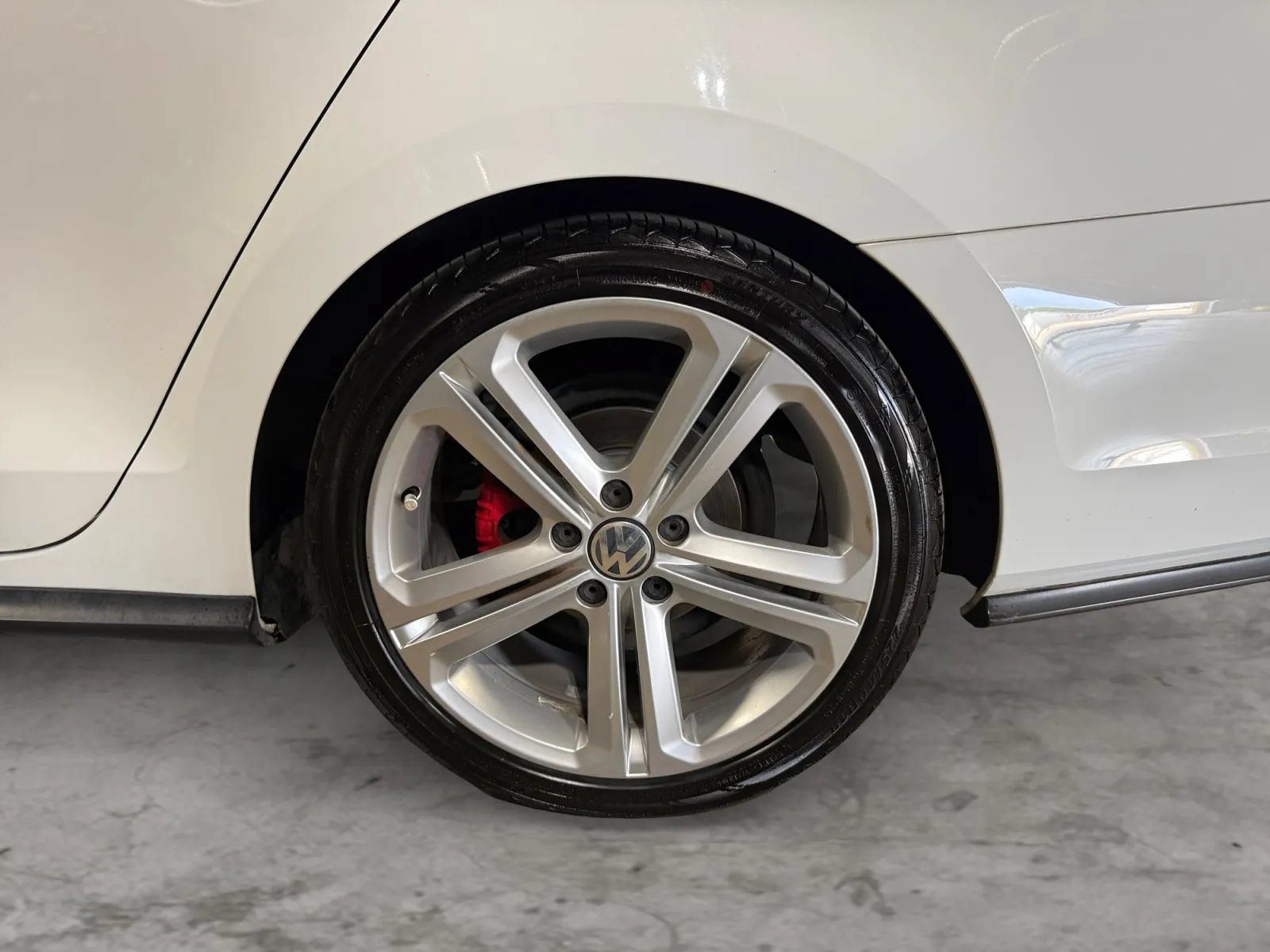 Used 2017 Volkswagen Jetta GLI FWD image 41