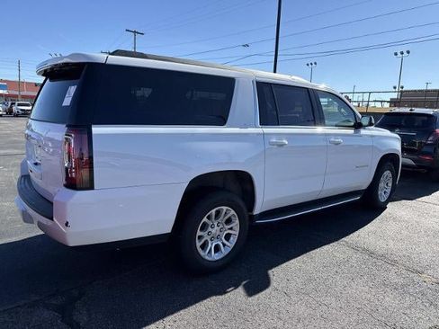Used 2020 GMC Yukon XL SLT AWD/4WD image 5