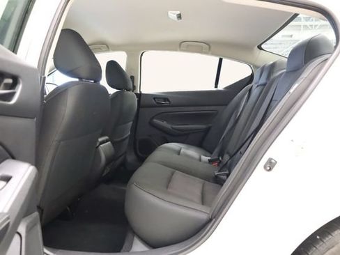 Used 2025 Nissan Altima 2.5 SV FWD image 28