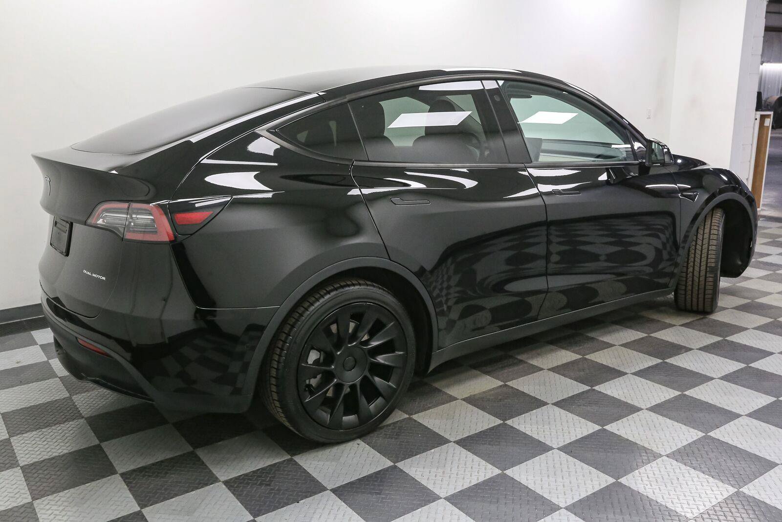 Used 2021 Tesla Model Y Long Range AWD/4WD image 8