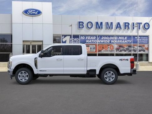 New 2026 Ford F250 XLT w/ XLT Premium Package AWD/4WD image 3