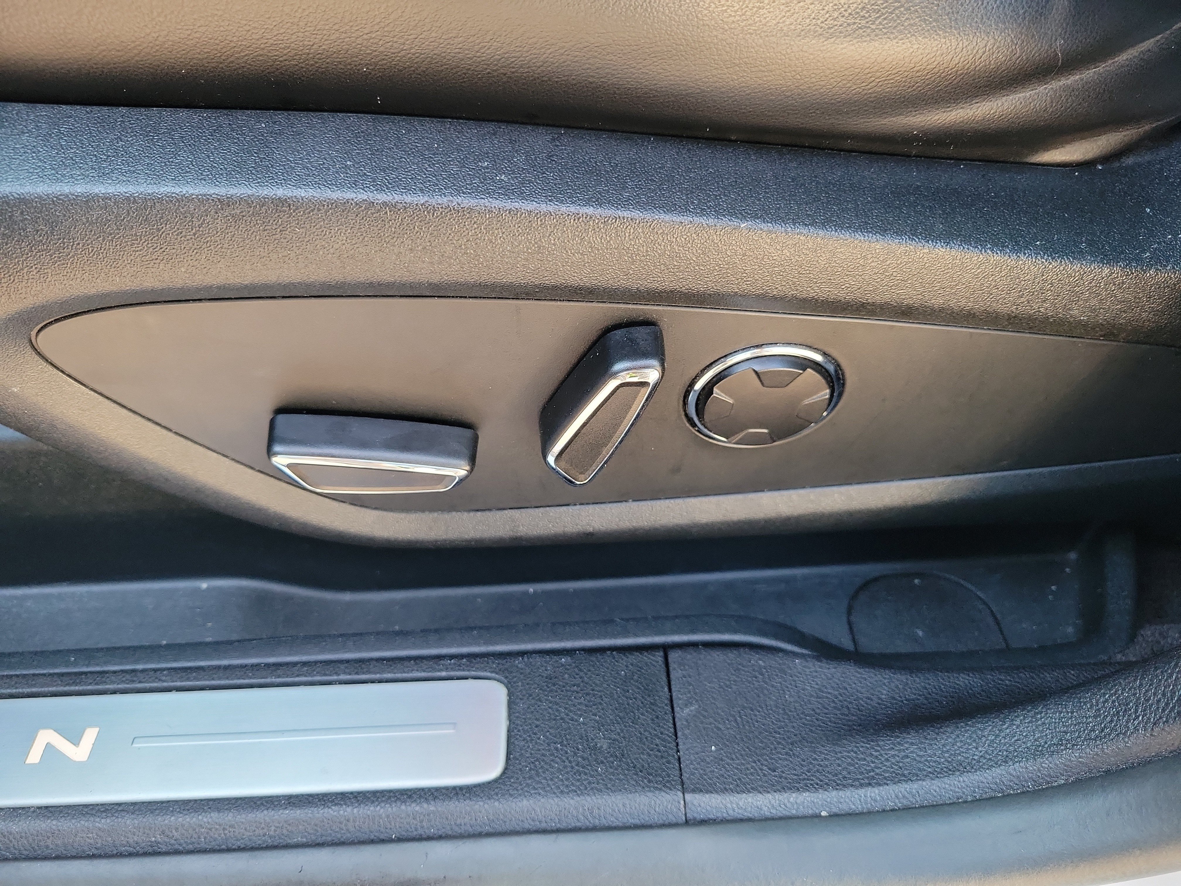 Used 2018 Lincoln MKC Reserve AWD/4WD image 24