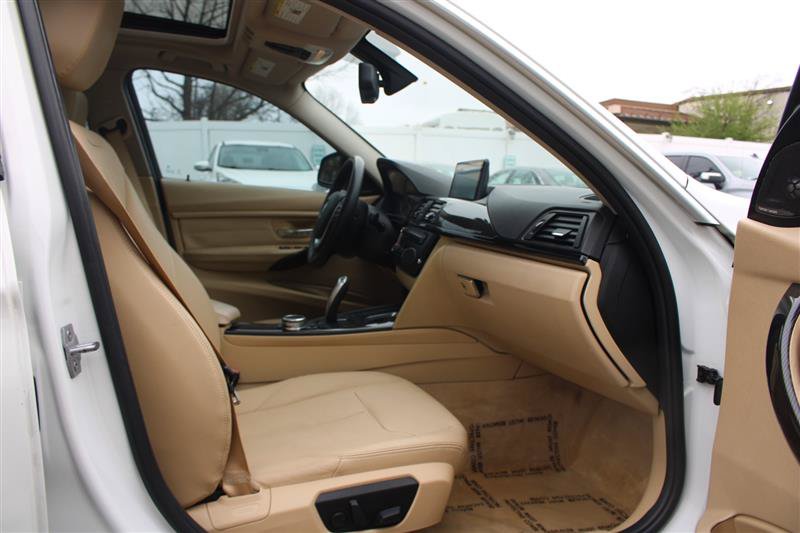 Used 2015 BMW 335i xDrive Sedan AWD/4WD image 13