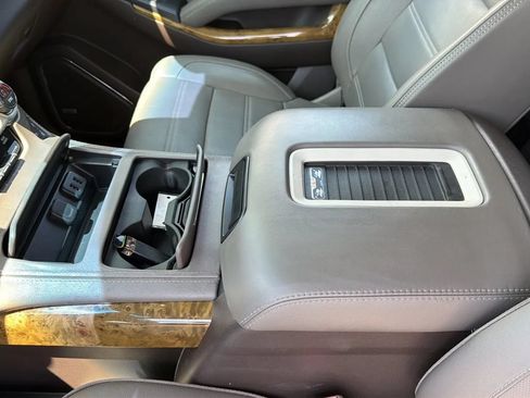 Used 2017 GMC Yukon XL Denali w/ Open Road Package RWD image 15